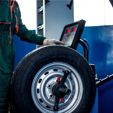 Imagem do post Alinhamento e balanceamento dos pneus em dia?! Conheça os benefícios!